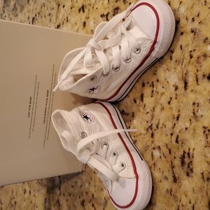 Baby hugh top chucks